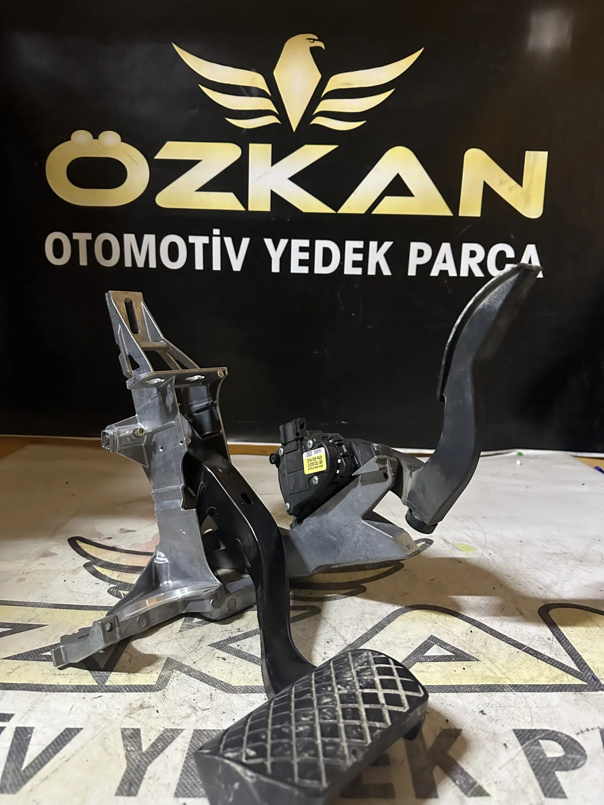 Audi A4 Gaz Fren Pedalı 8E1723523C – 8E1 723 523