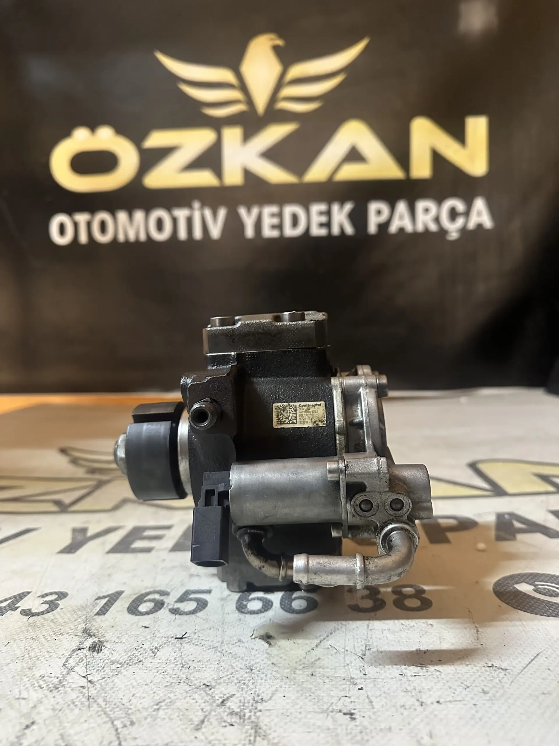 1.6 Cay , Yüksek Basınç Mazot Pompası 03L130755E  Golf Jetta Passat Leon , 03L 130 755 E